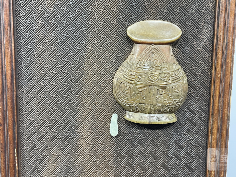清 楠木嵌玉石清供诗文挂屏一对 - 图5